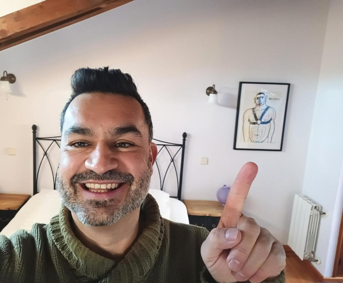 La Casona De Castilnovo - Gay Men Only Guest House Valdesaz Екстериор снимка