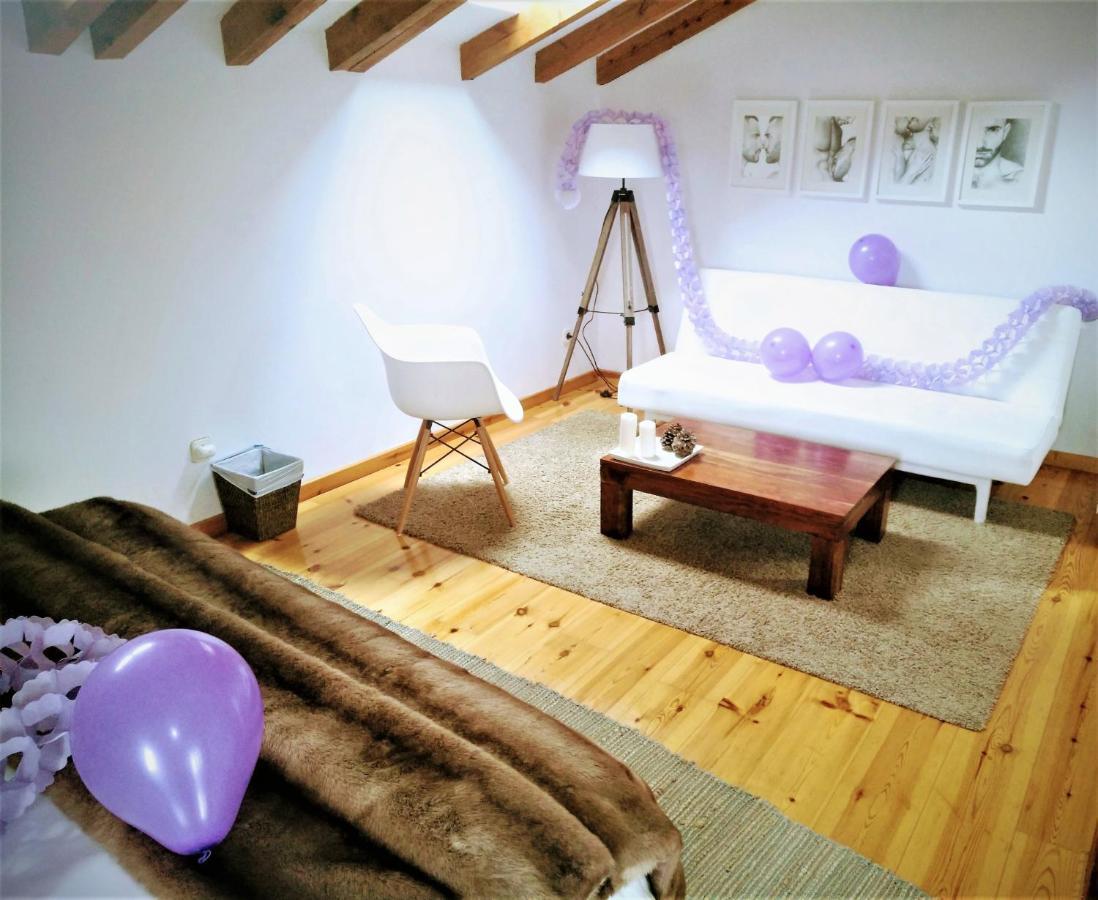 La Casona De Castilnovo - Gay Men Only Guest House Valdesaz Екстериор снимка