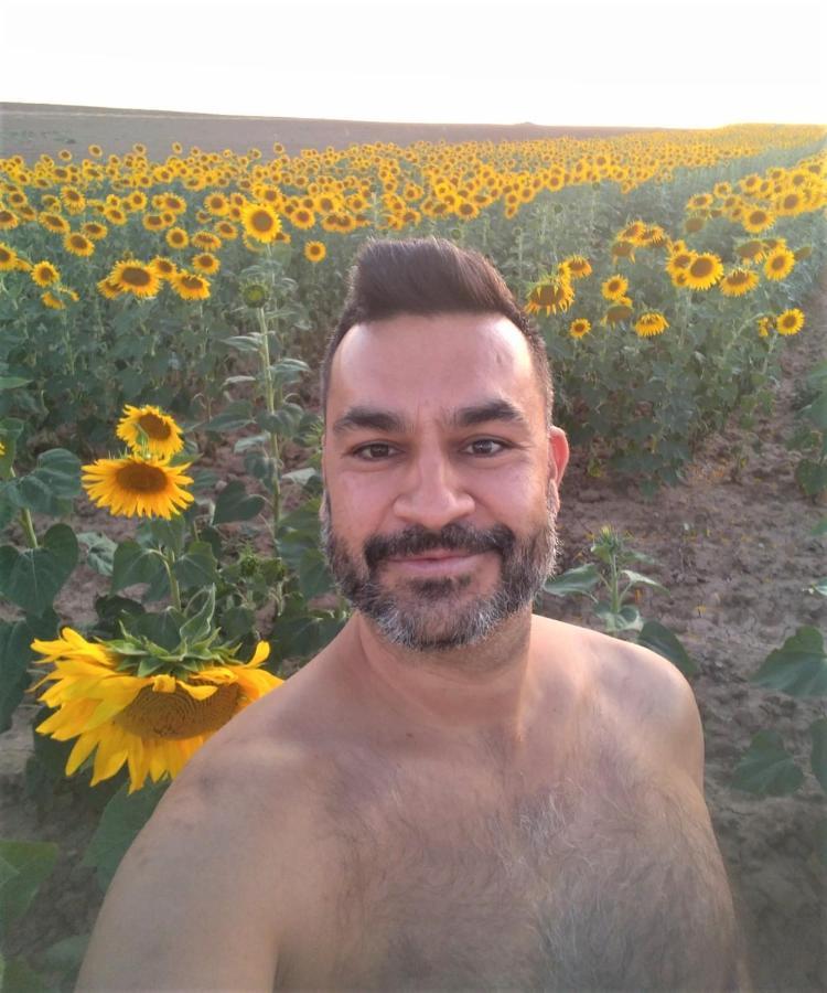 La Casona De Castilnovo - Gay Men Only Guest House Valdesaz Екстериор снимка