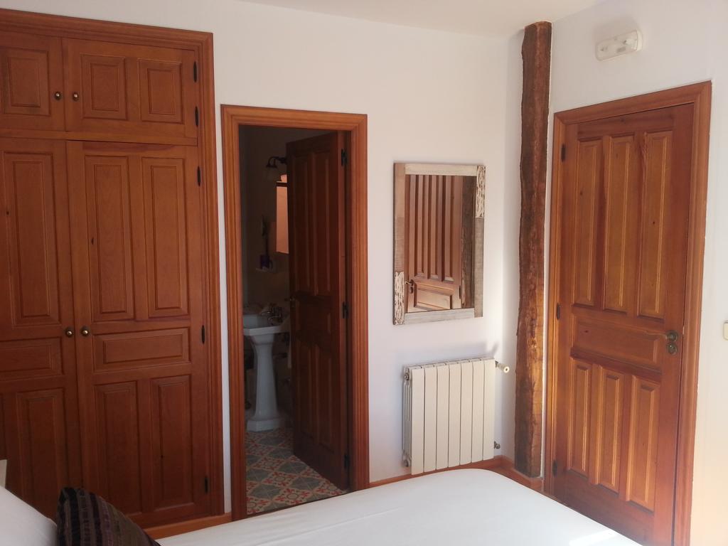 La Casona De Castilnovo - Gay Men Only Guest House Valdesaz Екстериор снимка