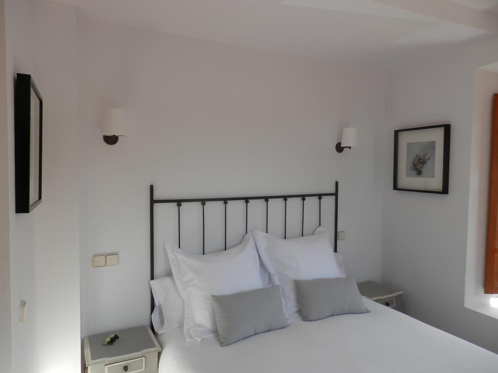 La Casona De Castilnovo - Gay Men Only Guest House Valdesaz Екстериор снимка